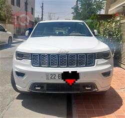 جیپ گراند شیرۆکی